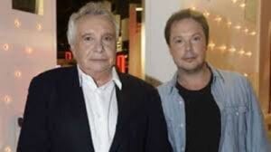 Le Fils Du Chanteur Michel Sardou S&Rsquo;En Prend À Emmanuel Macron