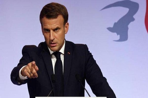 Tchad: Emmanuel Macron Menace Les Rebelles Du Fact