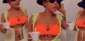 Sénégal : La Chanteuse Viviane Choque Ses Fans Avec Cette Tenue Aguicheuse (Vidéo)