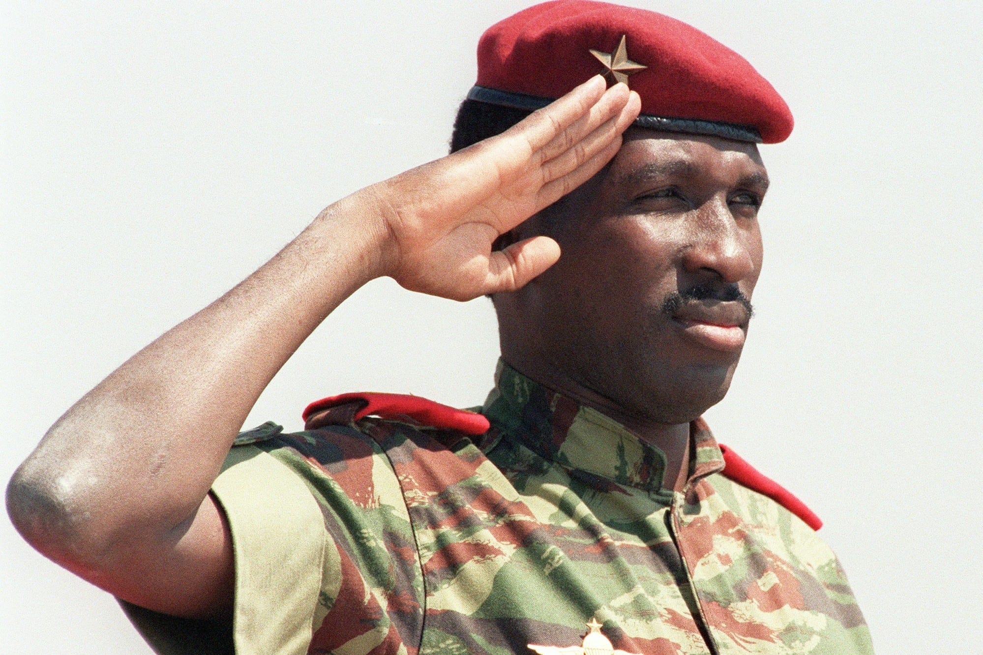 Burkina Faso Voici A Quoi Ressemblerait Thomas Sankara Sil Etait En Vie Doingbuzz