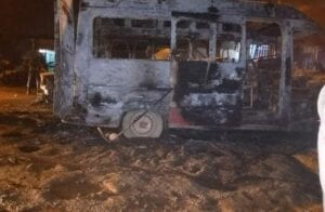 Côte D’ivoire/ Plusieurs Véhicules Et Un Bus Incendiés Par Des Inconnus À Yopougon