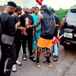 Davido Invité Par Emmanuel Adebayor À Lomé ?