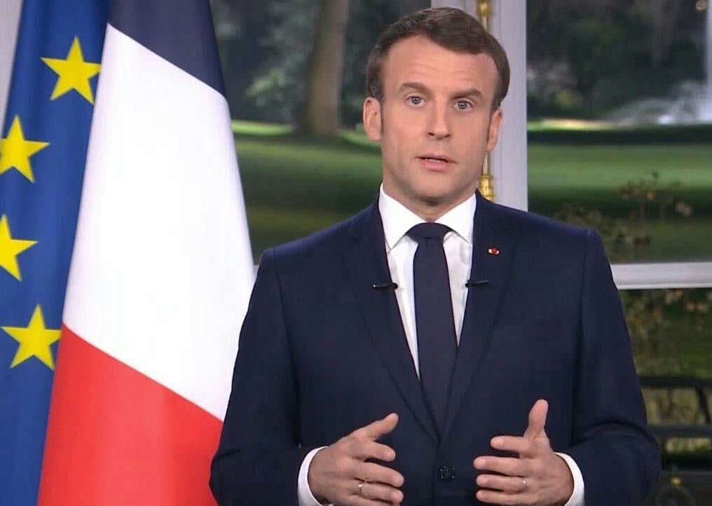 France : Un Député Envisage Destituer Emmanuel Macron