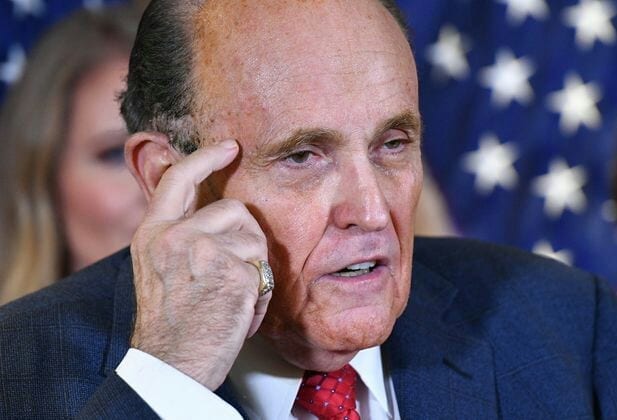 Rudy Giuliani : « Mon Commentaire Sur Le Combat À Mort N’était Pas Un Appel À La Violence »