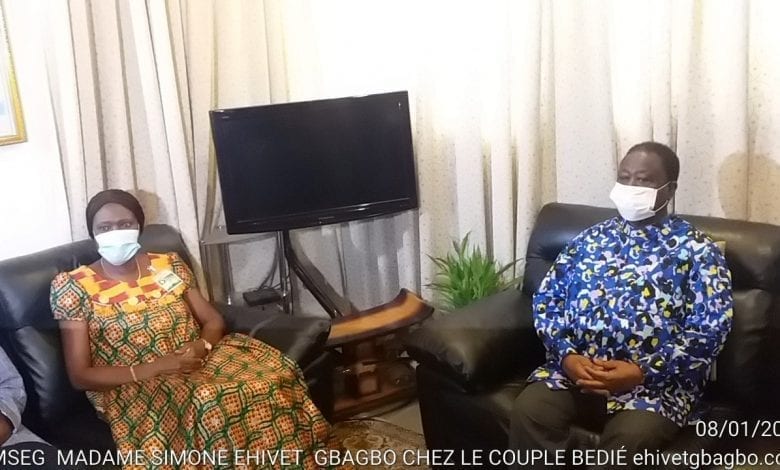 Simone Gbagbo Chez Bédié Préciseje Ne Suis Pas Venueparler De Politique