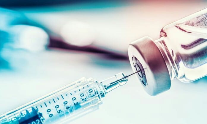 Vaccin contre le COVID-19 : plus de 4000 effets indésirables signalés