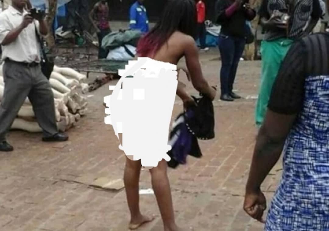 Côte d’Ivoire : il déshabille sa compagne dans la rue après une rupture