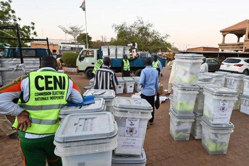 Présidentielle Au Niger : 7 Membres De La Ceni Tués Dans Une Explosion