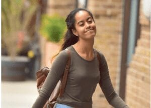 À 22 Ans, Malia Obama Décroche Un Job Avec Donald Glover Et Beyoncé