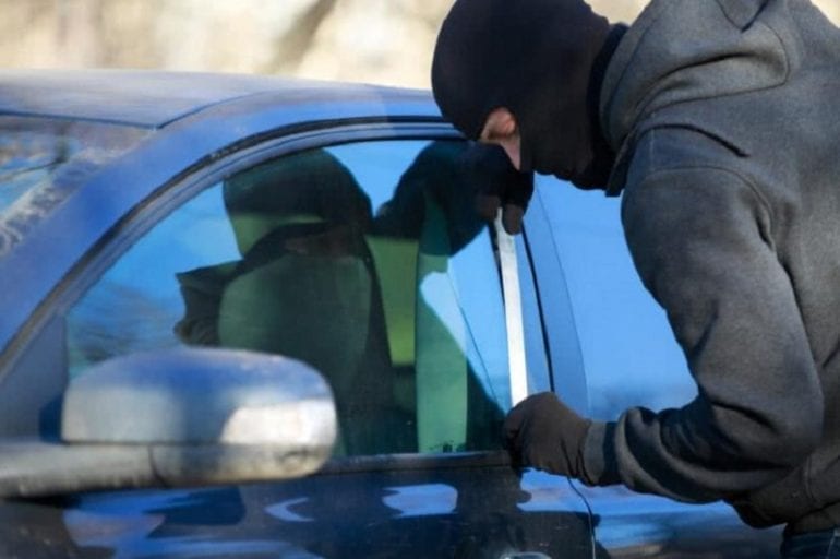 Des voleurs rendent une voiture apres avoir appris la maladie de son proprietaire 770x512 1