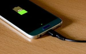 Est-Il Bien De Recharger Son Téléphone Toute La Nuit ?