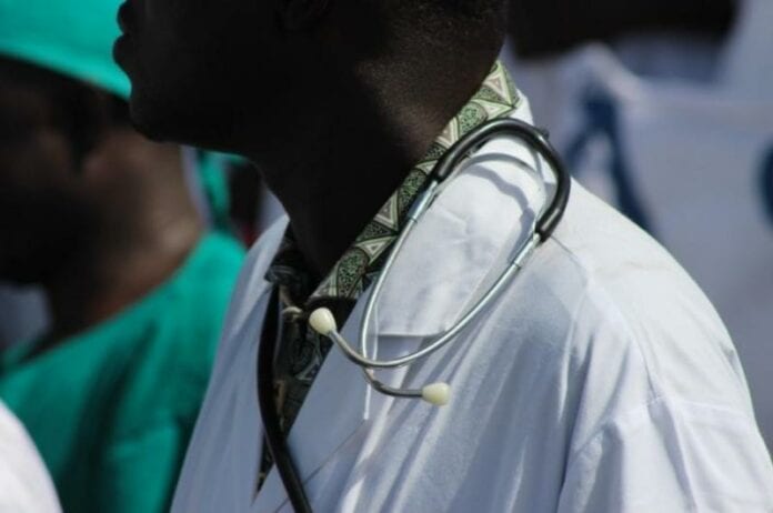 Faux Médecin E.b.d Ouvre Une Clinique À Dakar Et Tue 3 Patients