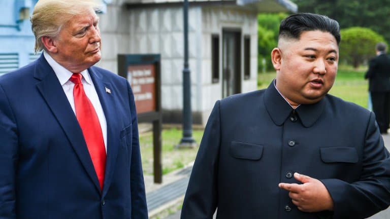 Trump a proposé à Kim Jong-Un d’utiliser Air Force one pour rentrer en Corée du nord (révélations)