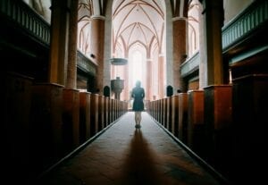 « Ma Copine Aime Trop Faire Le Témoignages À L&Rsquo;Église »