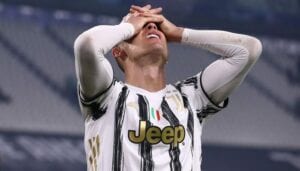 Juventus : Éliminée De La Ligue Des Champions, La Presse Italienne Tacle Sévèrement Cristiano Ronaldo