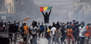 Les Manifestants En Garde À Vue À La Gendarmerie Thiong Libérés