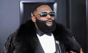 Rick Ross Raconte Comment Il S’est Évanoui Pendant Un Rapport Sexuel Et Sa Partenaire A Cru Qu’il Était Mort: Vidéo