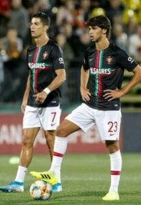 Portugal: Un Vibrant Hommage De Joao Félix À Cristiano Ronaldo