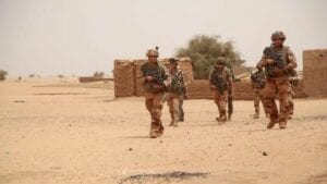 Accusé De Bavures Au Mali, La France Annonce Une Aide Financière