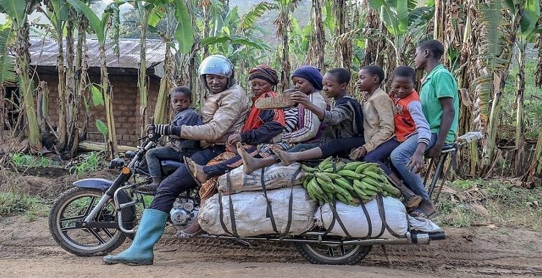 Cameroun/ Manque De Véhicules De Transport : Les Motos Géantes Désormais À La Mode