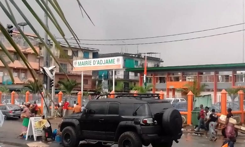 Côte d’Ivoire: le maire d’Adjamé va frapper ceux qui occupent les trottoirs