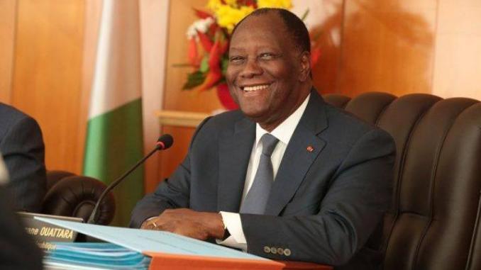 Alassane Ouattara : Une géante statue du président ivoirien fait sensation (PHOTO)
