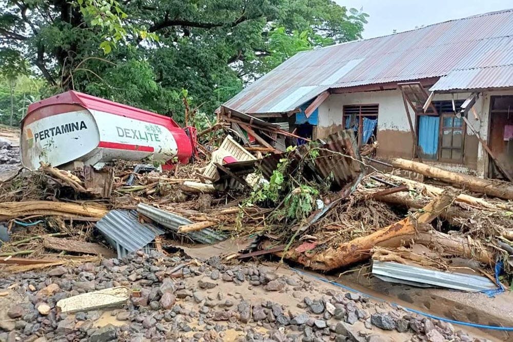 Indonésie et Timor oriental: Plus de 90 morts après des pluies torrentielles