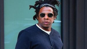 Jay Z Provoque La Colère Des Musulmans Du Kenya Avec Son T-Shirt-Photos