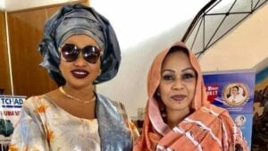 Mali : Oumou Sangaré Au Chevet De Mme Hinda Déby