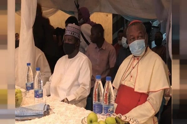 Nous pouvons vivre ensemble un cardinal nigérian don de nourriture ramadanmusulmans - « Nous pouvons vivre ensemble » : un cardinal nigérian fait don de nourriture pour le ramadan aux musulmans