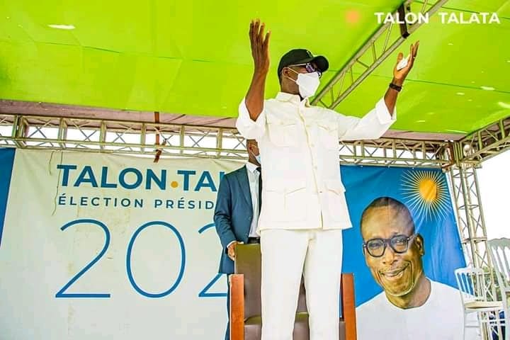 Bénin : Pourquoi Patrice Talon Porte-T-Il La Même Tenue Lors De La Campagne Présidentielle?