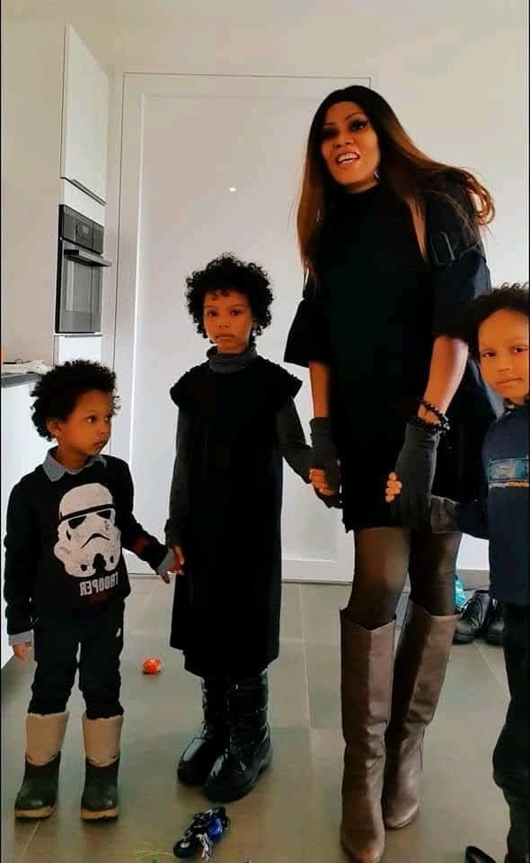 WhatsApp Image 2021 04 17 at 16.42.45 - Exclusif : voici la Togolaise Claire K avec ses enfants ( photos)