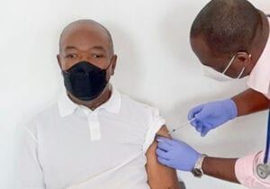 Gabon/Covid-19 : Le Président Ali Bongo Reçoit Sa Deuxième Dose De Vaccin