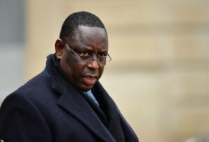 En Visite À Bruxelles, Macky Sall Hué Par La Diaspora Sénégalaise