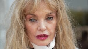 Arielle Dombasle : Ses Confidences Inattendues Sur Sa Consommation De Drogue