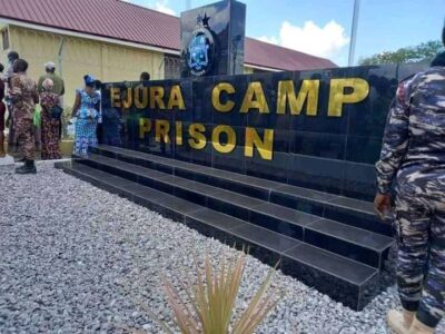 Au Ghana, L’église Pentecôtiste Offre Une Prison Flambant Neuve À L’etat