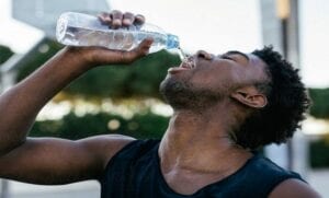 Boire Trop D’eau Peut Vous Tuer; Découvrez La Raison