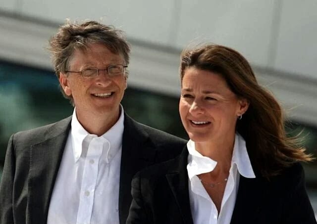 En Plein Divorce, Bill Gates Envoie Une Énorme Somme À Sa Femme 