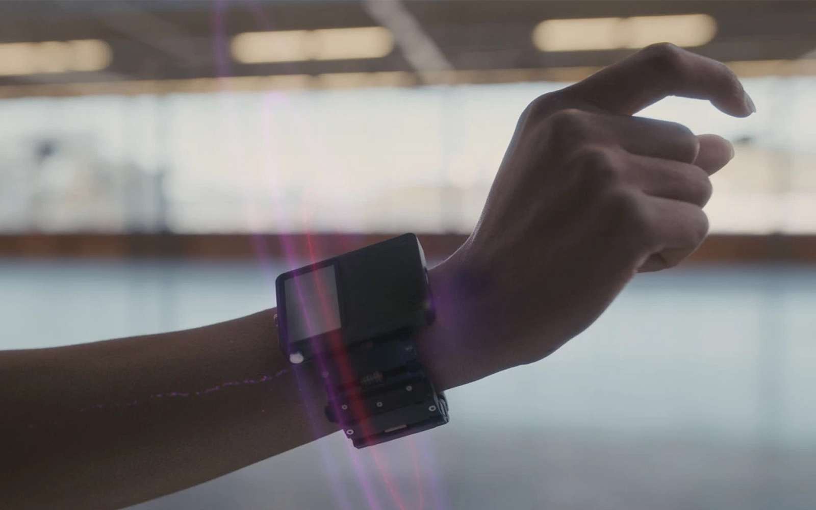 Facebook : ce bracelet permettra de contrôler les objets à distance
