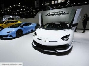 Il Jeûne 33 Jours Pour Espérer Offrir Une Lamborghini À Sa Copine