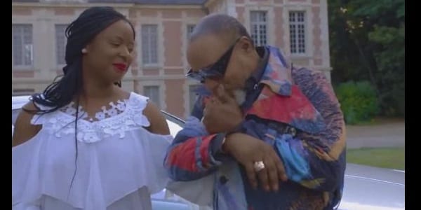 Koffi Olomidé : Sa belle description de l’amour dans son single avec Charlotte Dipanda (Vidéo)