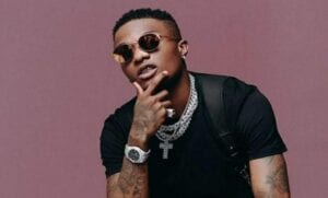 Wizkid Explique Pourquoi Il N’a Jamais Voulu Intégrer La Chorale De Son Église: Vidéo