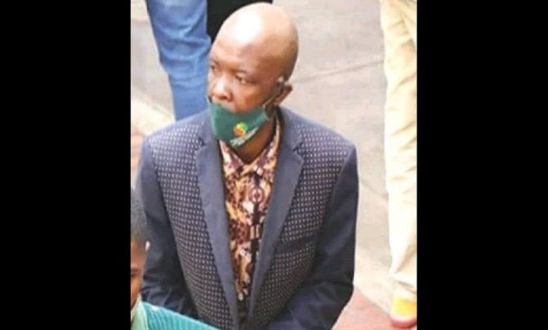 Zimbabweun Homme Bat Sa Femme Refusé De Chanterfunérailles