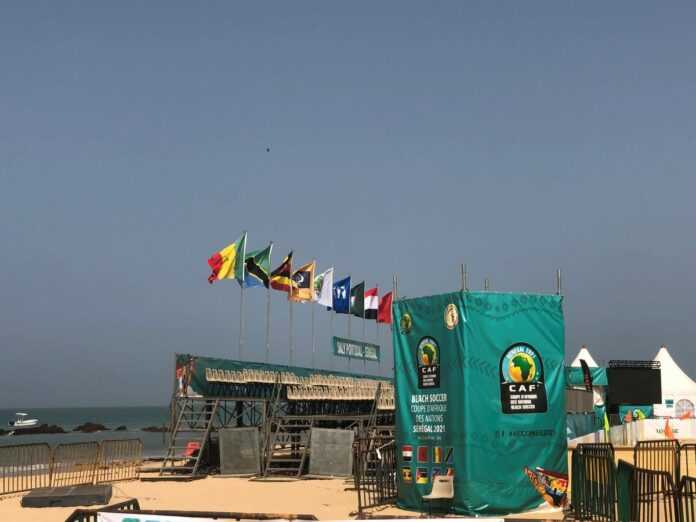 vue de la plage et dune partie des gradins 696x522 1 - Sénégal: Comment Saly vit la CAN de Beach Soccer