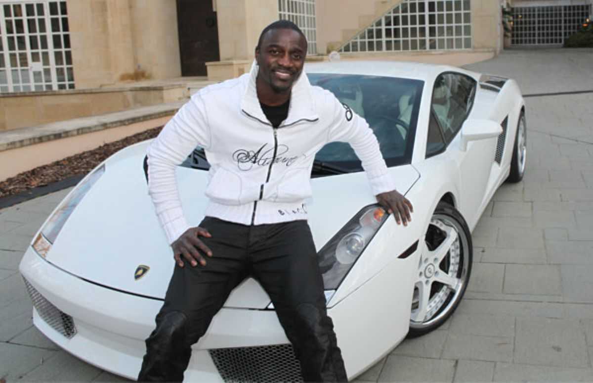 Akon collection voitures de luxe - Akon et sa collection de voitures de luxe