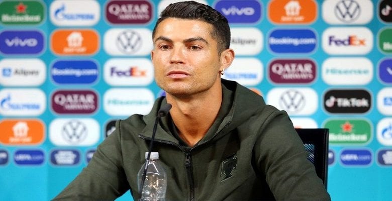 Euro 2020 : Cristiano Ronaldo humilié par une pub de coca cola