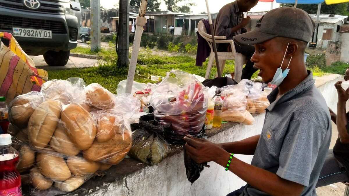 RDC : à la rencontre des vendeurs de petit-déjeuner dans les rues de Kinshasa