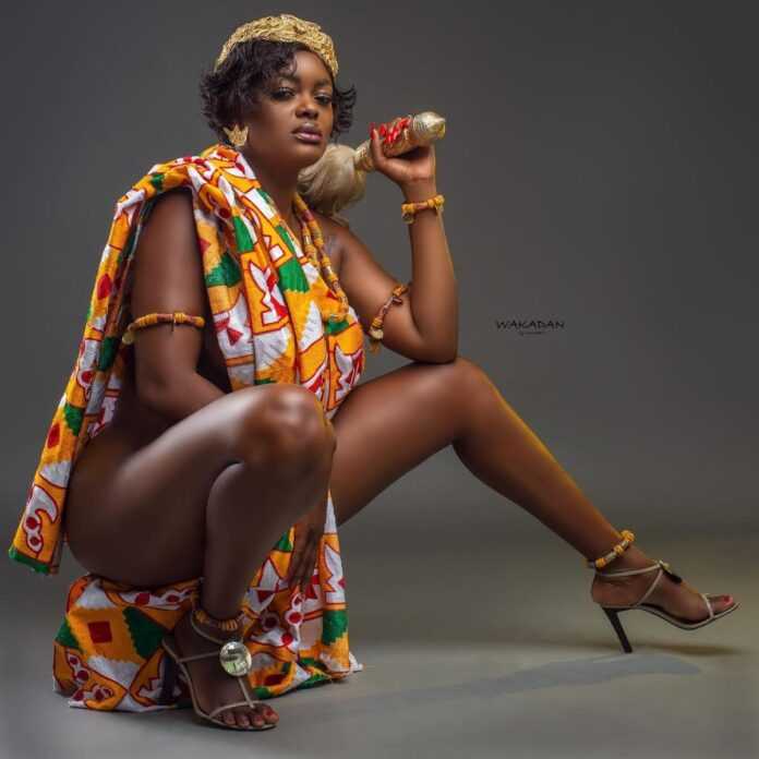 La chanteuse gabonaise Creol rend hommage à Bob Marley dans une tenue sexy