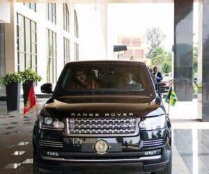 Rwanda : Paul Kagame Fait Le Chauffeur Pour Ses Invités Président