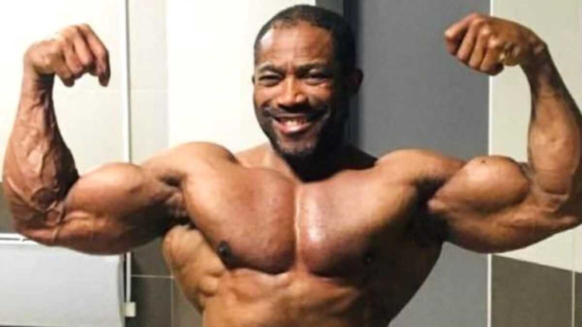 Bodybuildingle Gabonais Eddy Nguema Toit De Leurope